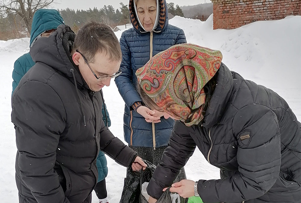 В Дивеевском благочинии продолжается раздача бесплатных обедов